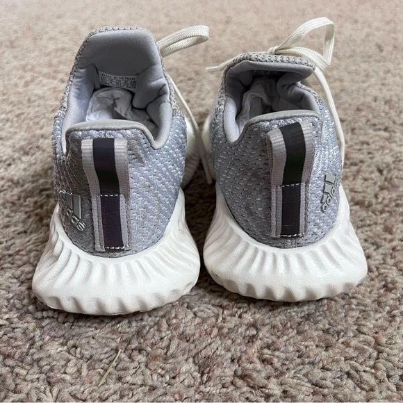adidas AlphaBounce Instinct Gray Women’s Size 5.5 Sneakers F36732 grey/ white - Picture 4 of 9